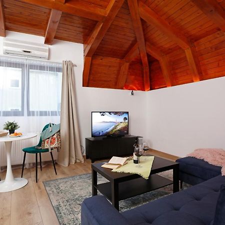 One Love Central Cottage Бухарест Экстерьер фото